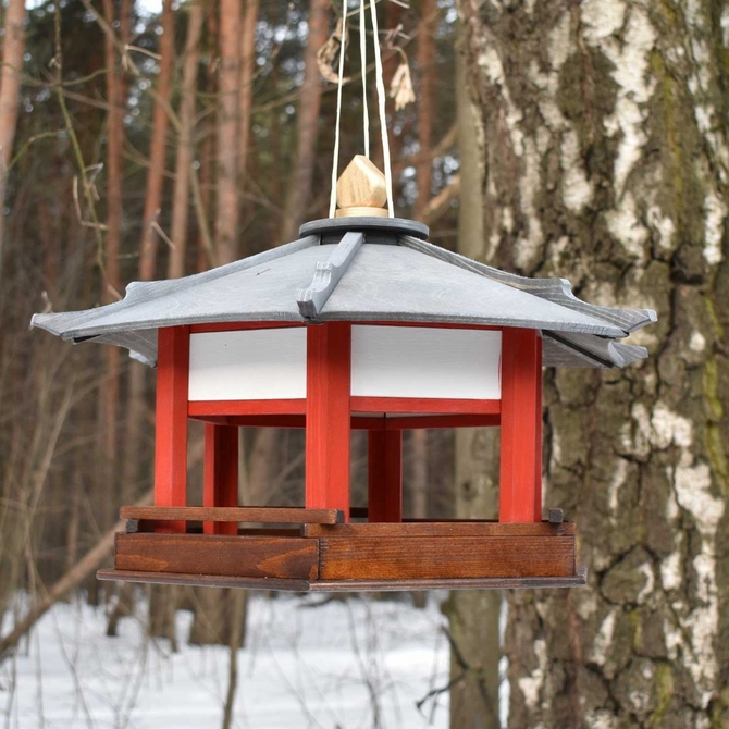 Кормушка для птиц в японском стиле